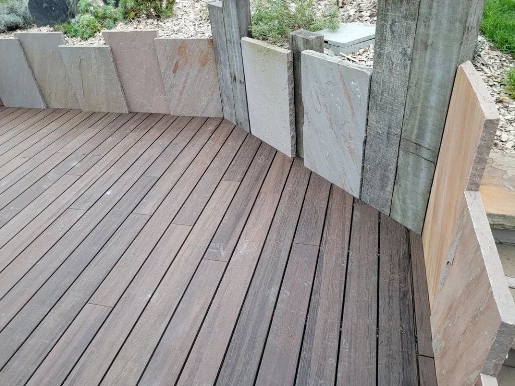 Réalisation terrasse, Maison Bois Féliot, Constructeur ossature bois à rennes